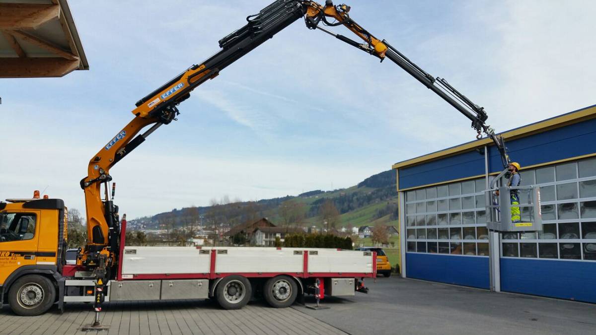 3-Achser 30mt. Ladebrücke, Foto 3